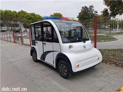  4座封闭电动巡逻车